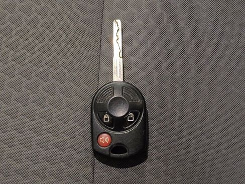 Used 2018 Ford Escape SE w/ SE Sync 3 Package FWD image 32