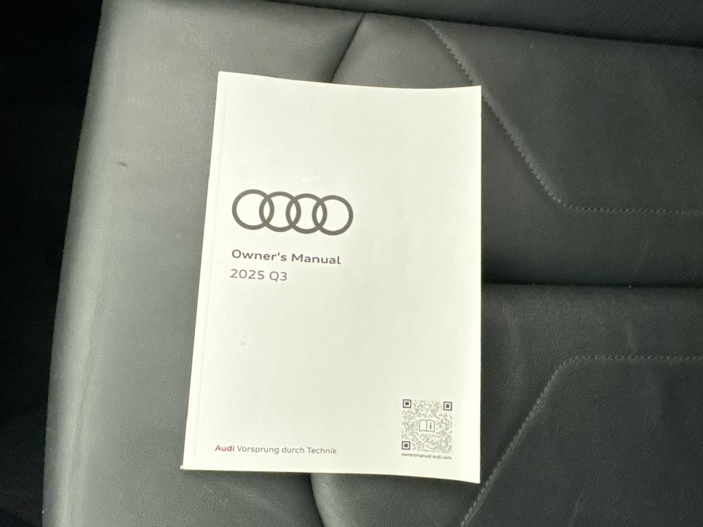 Used 2025 Audi Q3 2.0T Premium AWD/4WD image 34
