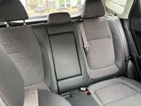 Used 2025 Kia Seltos S image 32