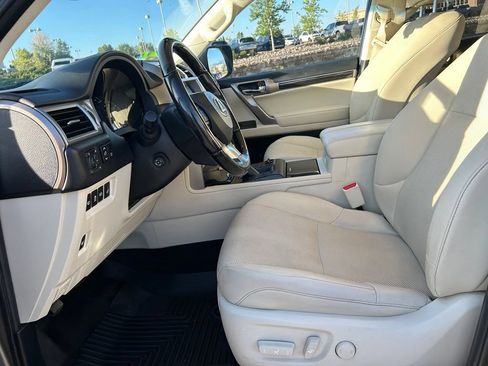 Used 2021 Lexus GX 460 Premium w/ Premium Package AWD/4WD image 24