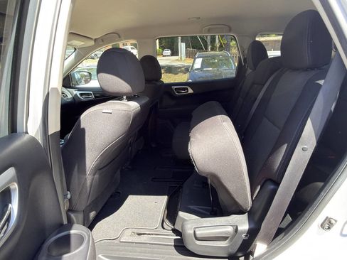 Used 2017 Nissan Pathfinder S AWD/4WD image 27