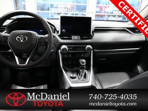 Used 2023 Toyota RAV4 XLE Premium image 13
