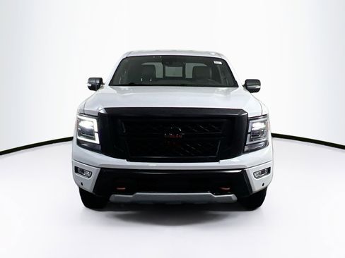 Used 2021 Nissan Titan PRO-4X w/ Pro-4x Convenience Package image 2