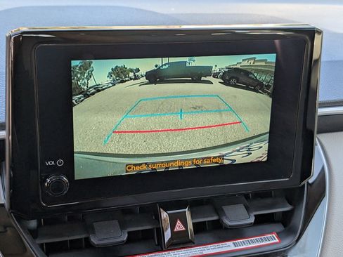 Used 2025 Toyota Corolla Cross L FWD image 6