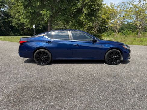 Used 2021 Nissan Altima 2.5 SR FWD image 7