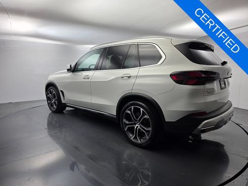 Used 2024 BMW X5 xDrive40i w/ Premium Package AWD/4WD image 6