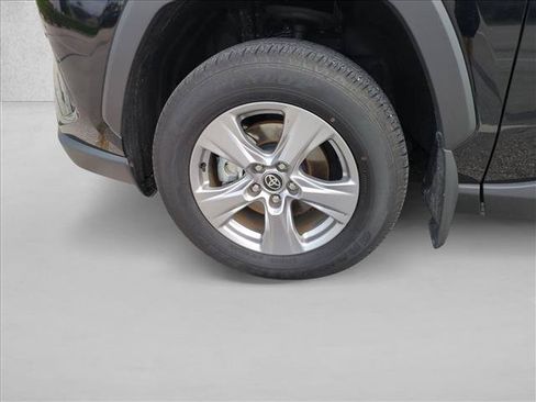 Certified 2025 Toyota RAV4 XLE w/ Convenience Package FWD image 24