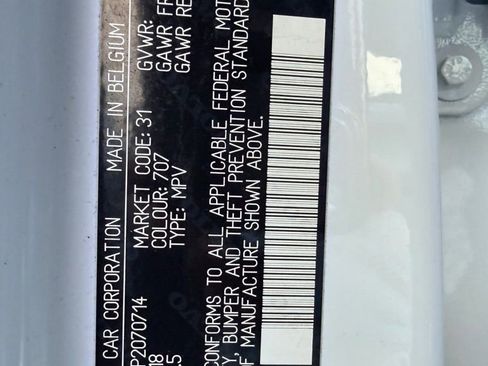 Used 2023 Volvo XC40 B5 Plus image 29