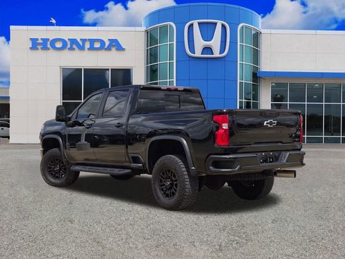 Used 2024 Chevrolet Silverado 2500 ZR2 w/ Technology Package AWD/4WD image 5