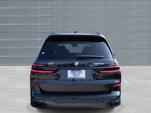 Used 2025 BMW X7 M60i image 4