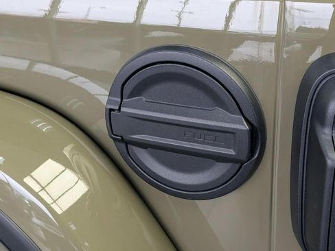 New 2025 Jeep Wrangler Unlimited Rubicon 392 image 7