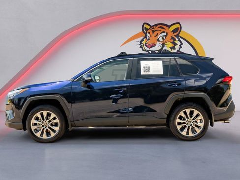 Used 2025 Toyota RAV4 XLE Premium w/ Weather Package AWD/4WD image 9