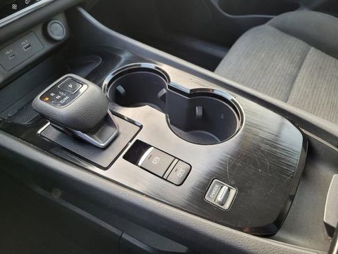 Used 2023 Nissan Rogue SV image 26