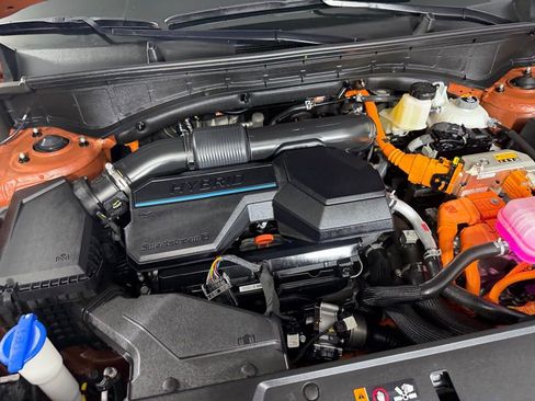 Used 2025 Hyundai Santa Fe Limited image 34