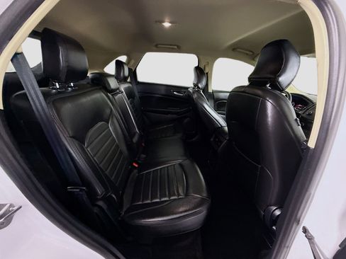 Used 2017 Ford Edge SE FWD image 27