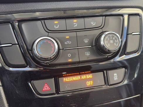 Used 2019 Buick Encore Preferred FWD image 27