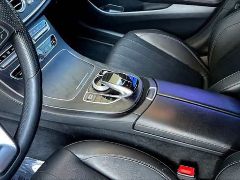 Used 2018 Mercedes-Benz E 300 image 16
