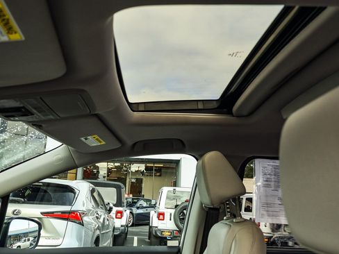 Used 2018 Honda Odyssey EX-L image 9