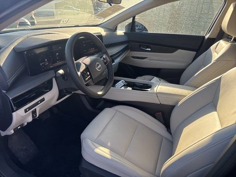 Certified 2025 Nissan Murano SV image 11