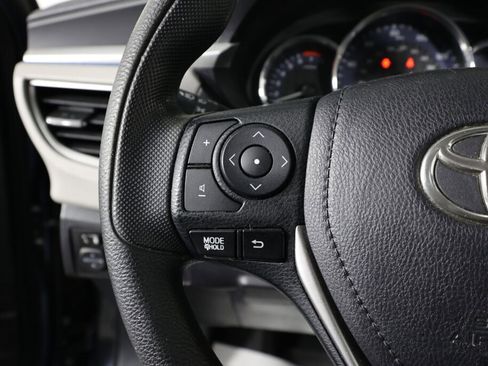 Used 2015 Toyota Corolla LE image 32