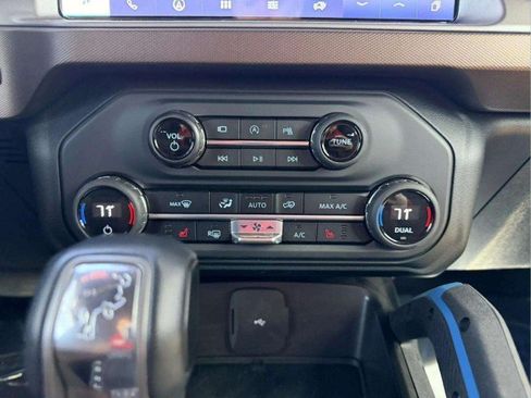Used 2023 Ford Bronco Outer Banks w/ Sasquatch Package AWD/4WD image 15