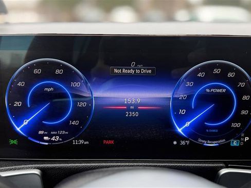 Used 2024 Mercedes-Benz EQB 300 EQB 300 w/ Winter Package image 30