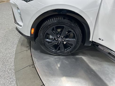 Used 2024 Buick Envision Sport Touring image 32