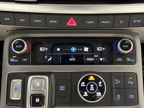 Used 2024 Hyundai Palisade Calligraphy image 21