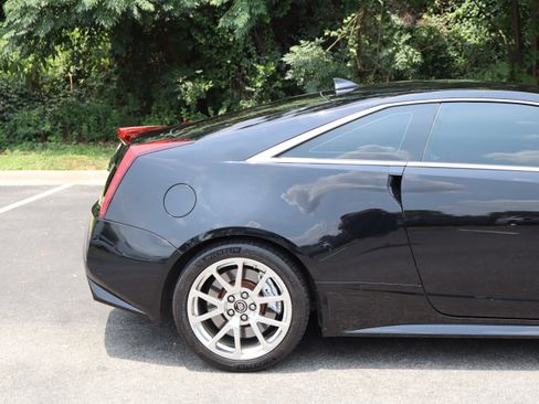 Used 2011 Cadillac CTS V RWD image 12