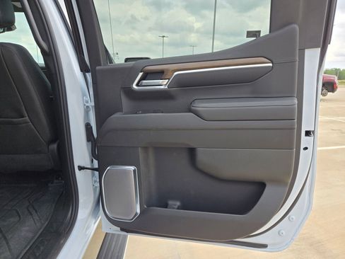 Used 2026 Chevrolet Silverado 1500 High Country image 23