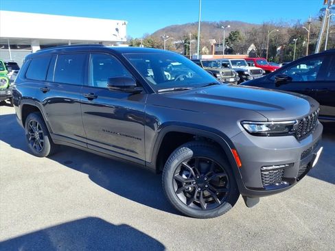 New 2025 Jeep Grand Cherokee L Limited image 2