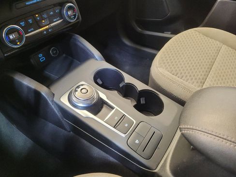 Used 2021 Ford Escape SE image 26