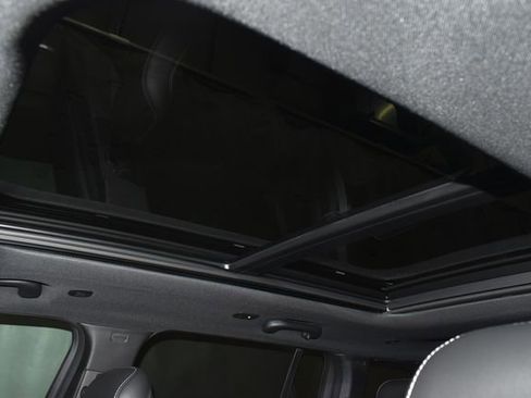 New 2025 Jeep Grand Cherokee Limited image 11