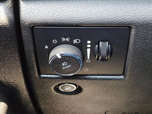 Used 2018 Jeep Grand Cherokee Trailhawk AWD/4WD image 14