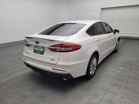 Used 2020 Ford Fusion SE image 9
