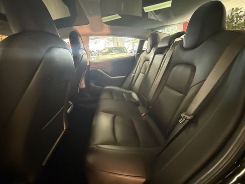 Used 2018 Tesla Model 3 Long Range image 9