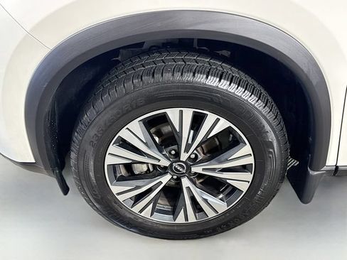 Used 2023 Nissan Rogue SV AWD/4WD image 4