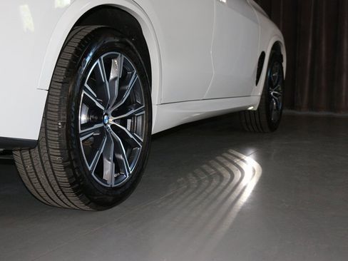 Certified 2024 BMW X5 xDrive40i w/ M Sport Package image 13