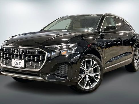 Used 2025 Audi Q8 Premium Plus w/ Premium Plus Package AWD/4WD image 2