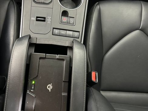 Used 2022 Toyota Highlander XLE FWD image 15