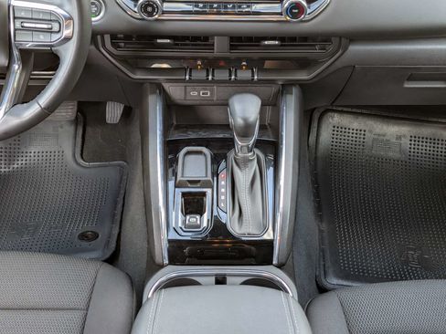 Used 2024 GMC Canyon Elevation RWD image 19