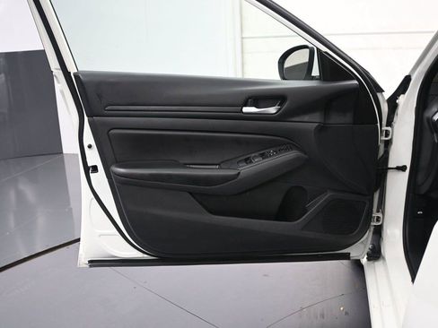 Certified 2022 Nissan Altima 2.5 S FWD image 8