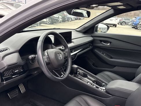 Used 2023 Honda Accord Sport image 2