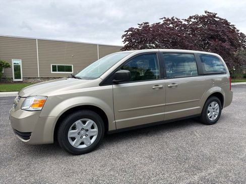 Used 2009 Dodge Grand Caravan SE FWD image 4
