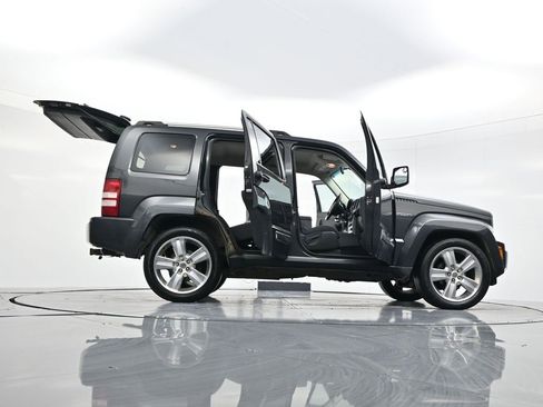 Used 2011 Jeep Liberty Sport image 53