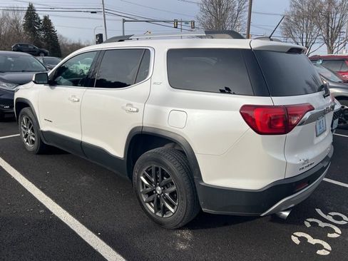 Used 2019 GMC Acadia SLT w/ LPO, Floor Liner Package image 6
