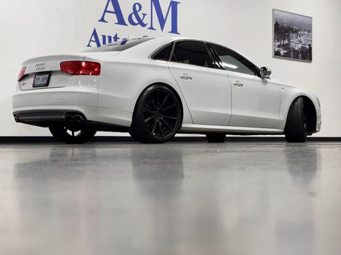 Used 2013 Audi S8 w/ Full Leather Pkg image 4
