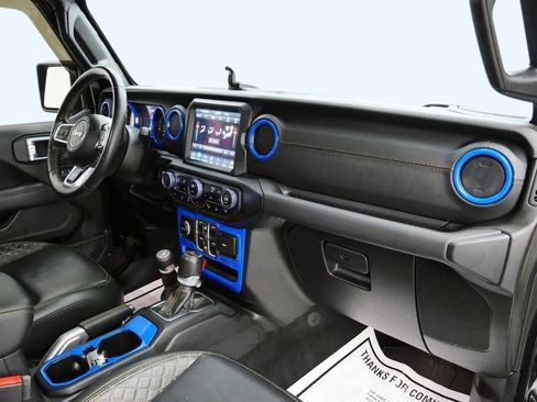 Used 2021 Jeep Wrangler Unlimited Sahara image 16