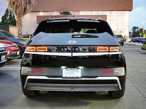 Used 2025 Hyundai Ioniq 5 SEL image 9