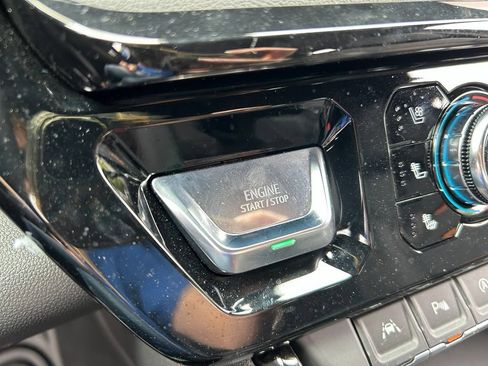 Used 2025 GMC Sierra 1500 AT4 w/ AT4 Premium Package AWD/4WD image 38